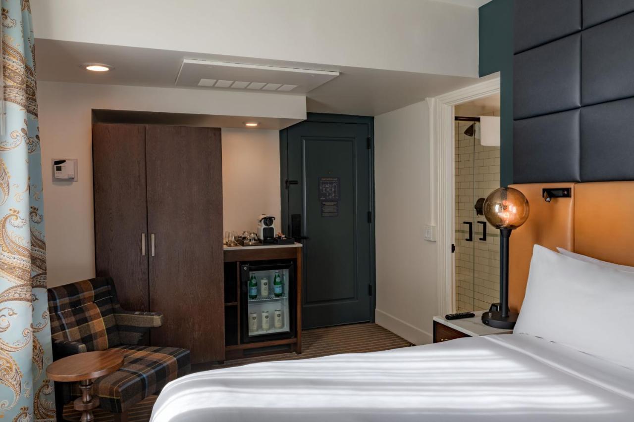 Hotel Theodore Сиатъл Екстериор снимка