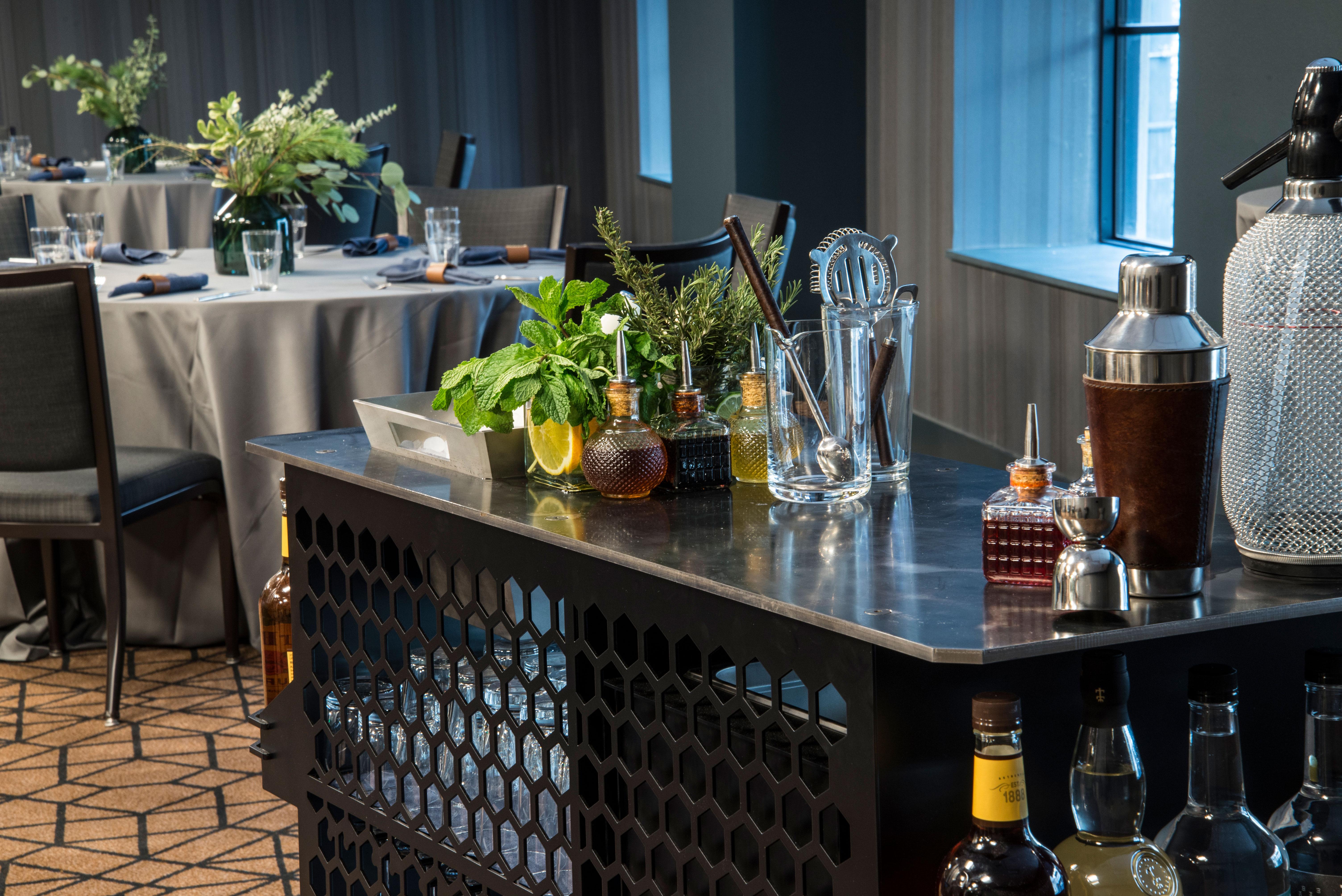 Hotel Theodore Сиатъл Екстериор снимка
